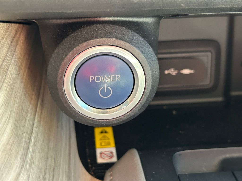 Thumbnail: 2022 Toyota Venza - 29