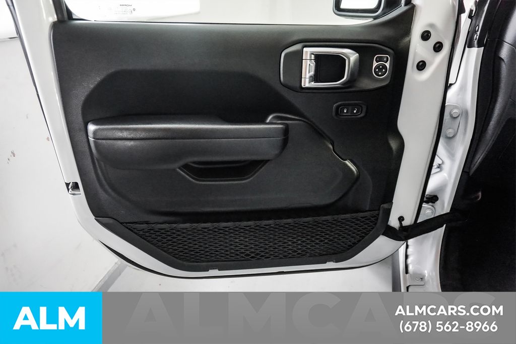 Used 2025 White Jeep Rubicon image 46