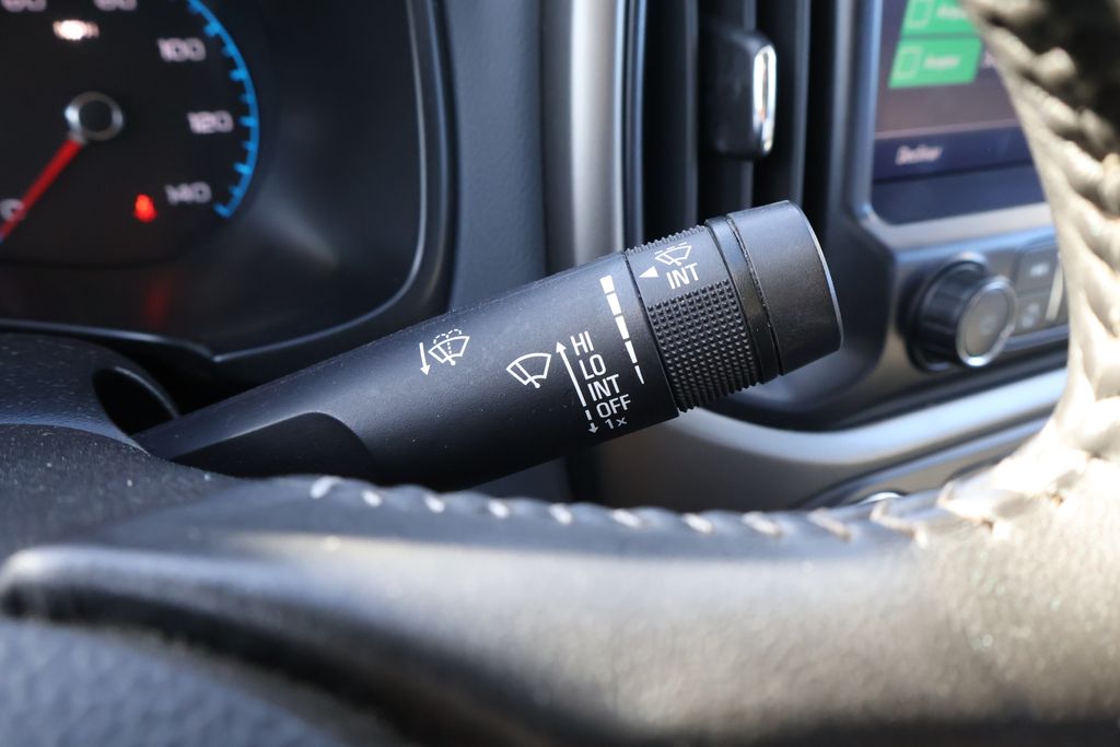 Thumbnail: 2021 Chevrolet Colorado - 21