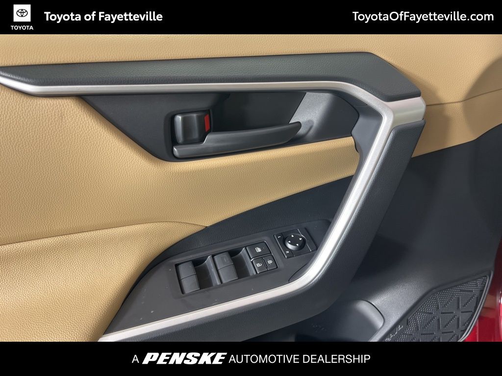 Thumbnail: 2025 Toyota RAV4 - 24