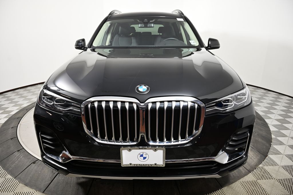 2022 BMW X7 xDrive40i 8