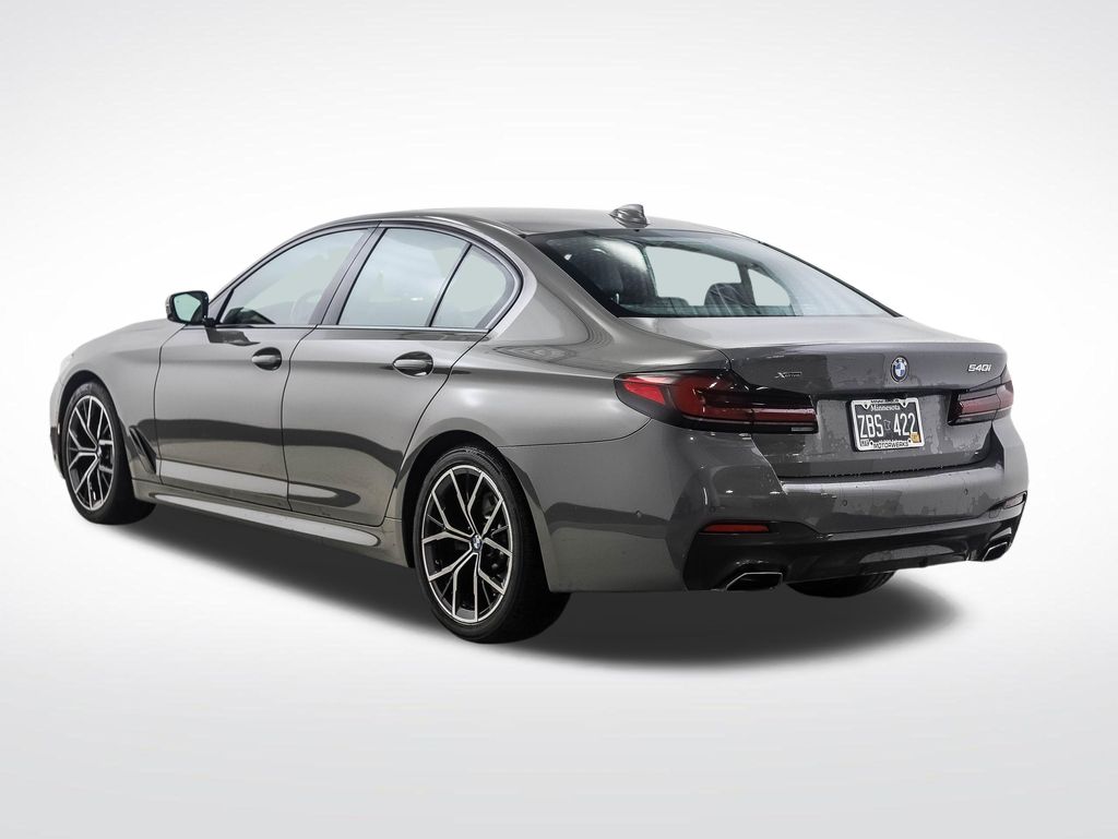 Thumbnail: 2021 BMW 5 Series - 3