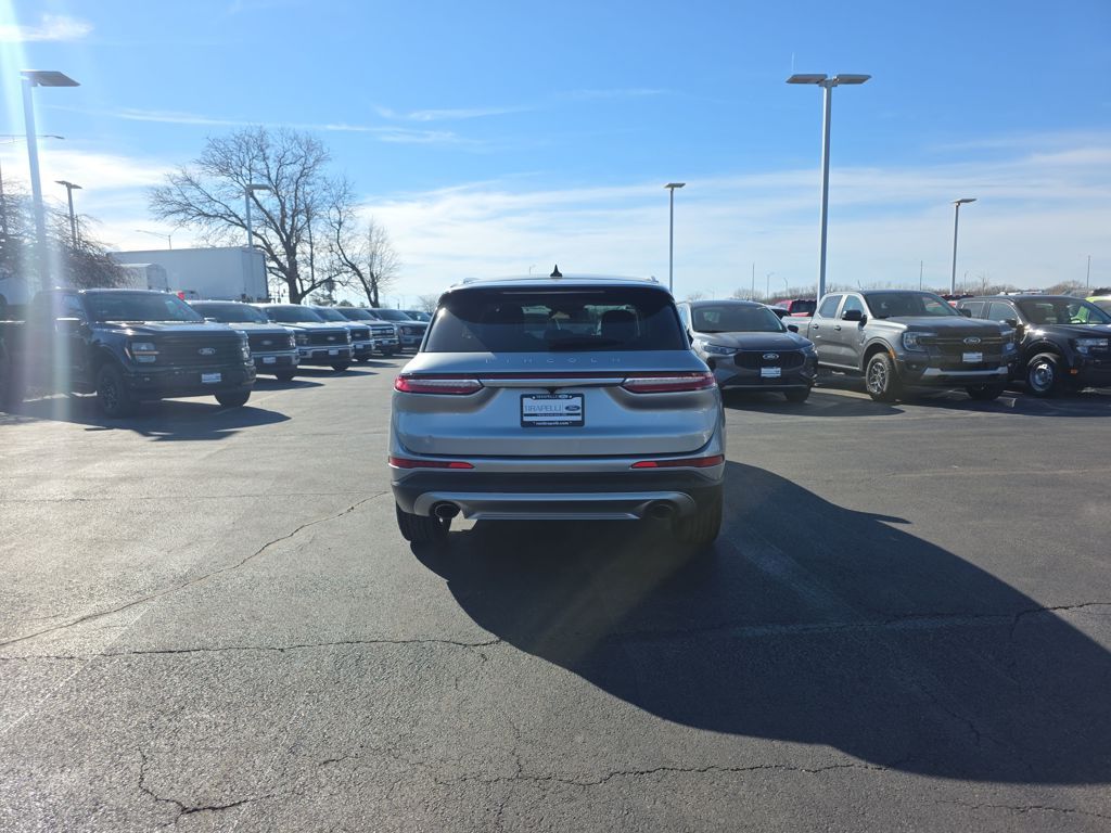 Used 2022 Silver Lincoln Reserve image 9