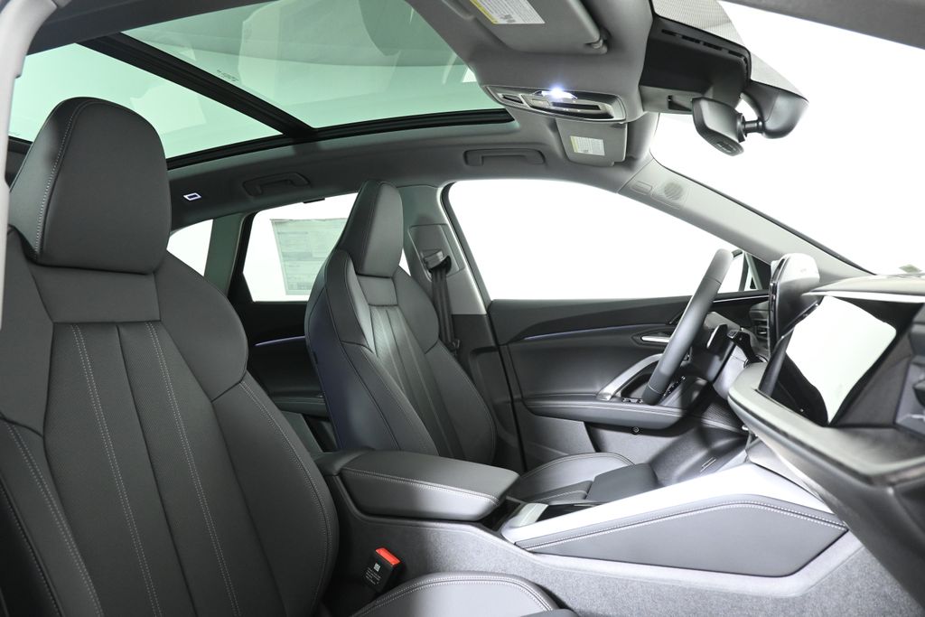 Thumbnail: 2025 Audi Q5 - 22