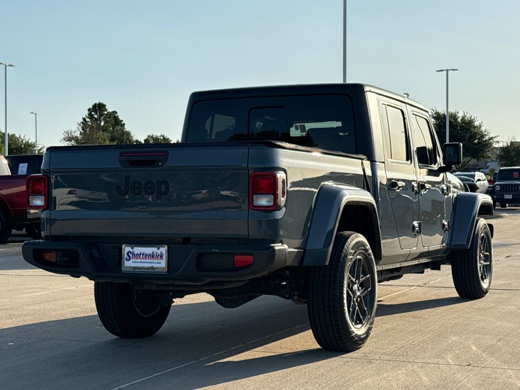 Used 2024 Jeep Gladiator Truck