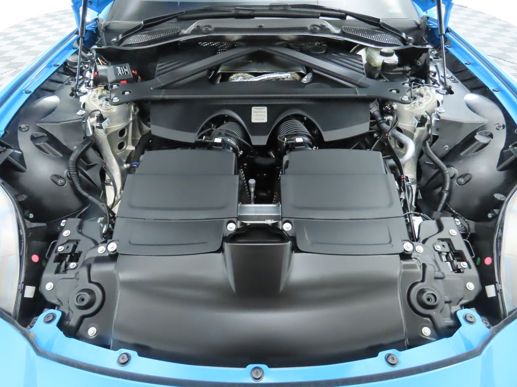 Thumbnail: 2025 Aston Martin Vantage - 25