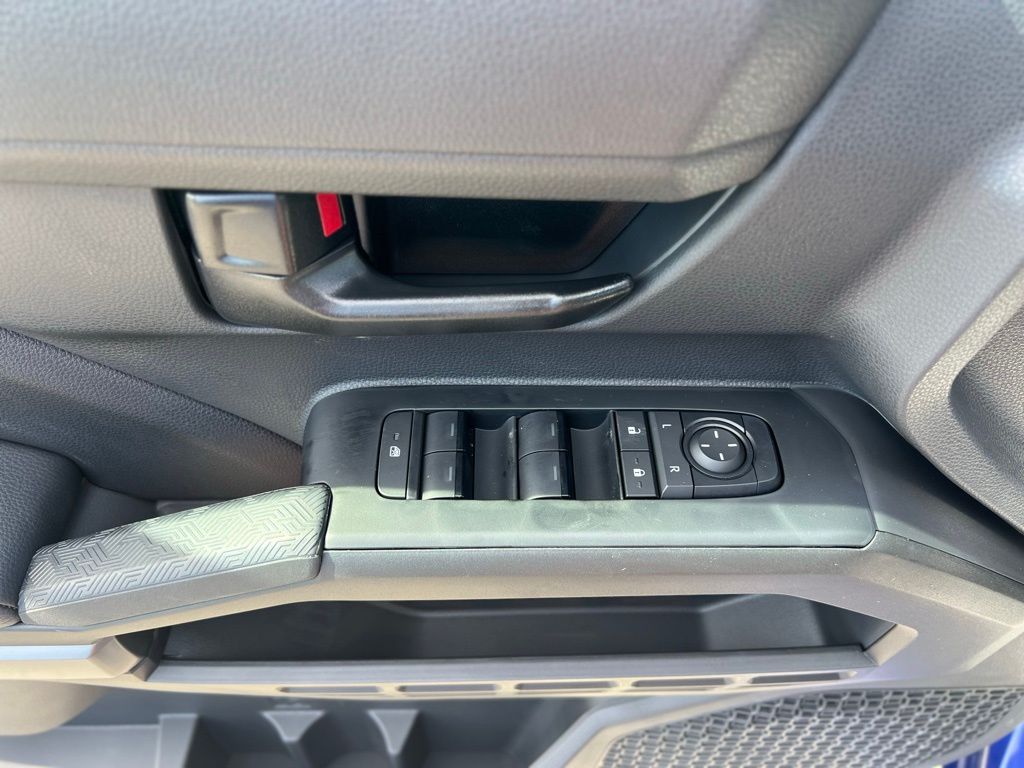 2025 Toyota Tacoma SR5 Double Cab photo 22