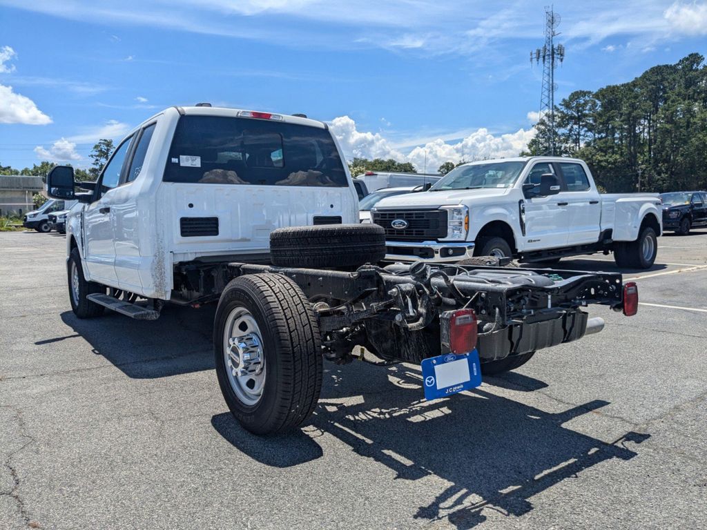 2025 Ford F-350 Super Duty XL