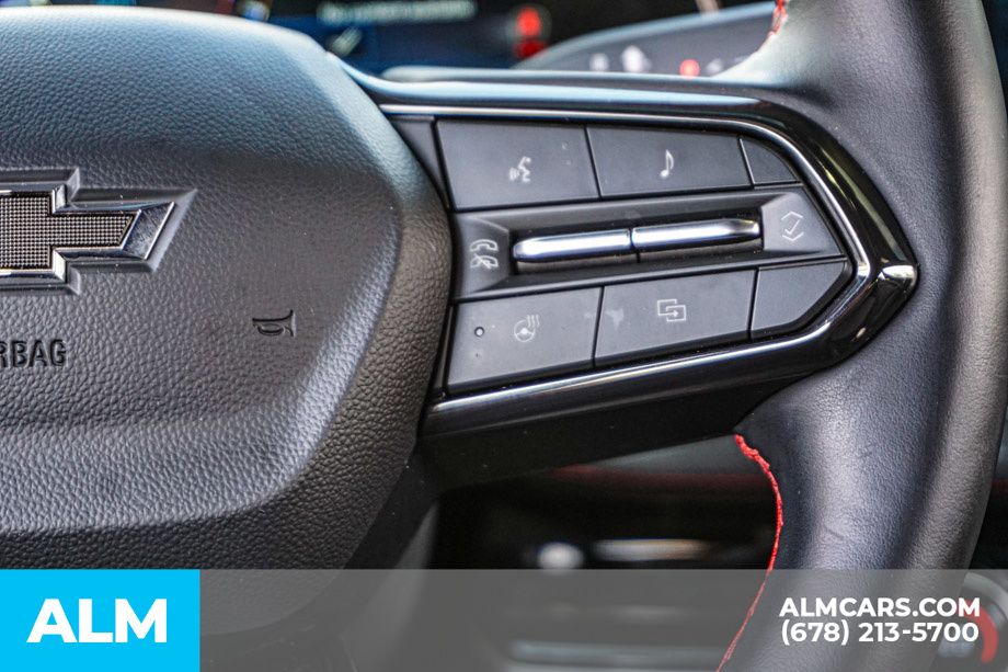 Used 2025 Gray Chevrolet RS image 31