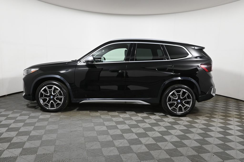 Thumbnail: 2023 BMW X1 - 2