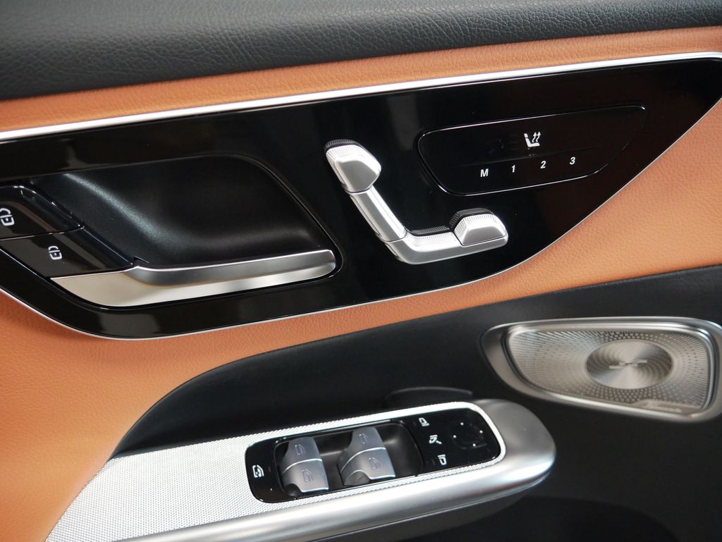 Thumbnail: 2026 Mercedes-Benz GLC - 17