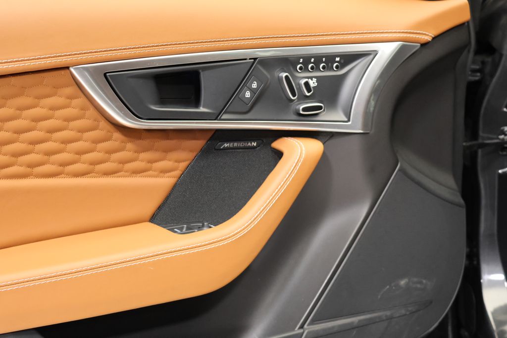 Thumbnail: 2023 Jaguar F-Type - 25