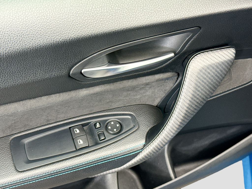 Thumbnail: 2017 BMW M2 - 24