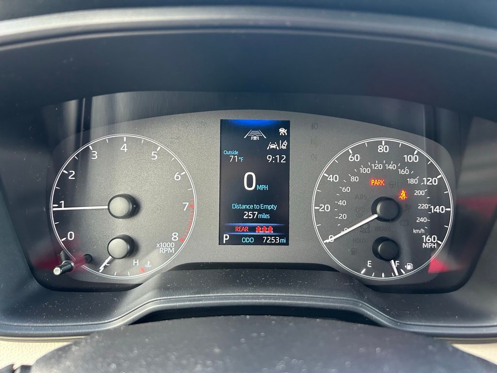 Thumbnail: 2025 Toyota Corolla - 22