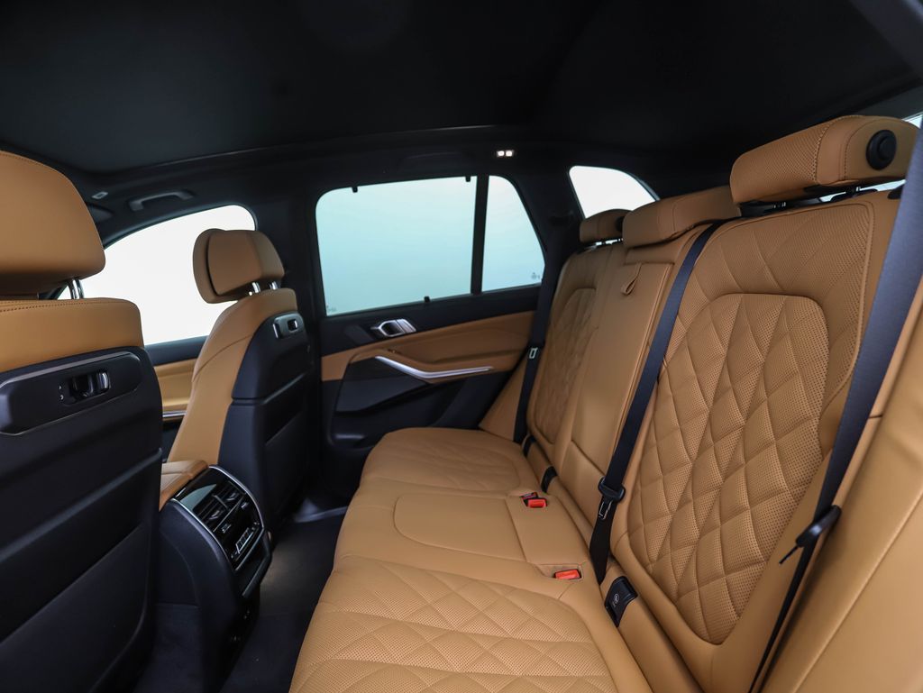 Thumbnail: 2026 BMW X5 - 22