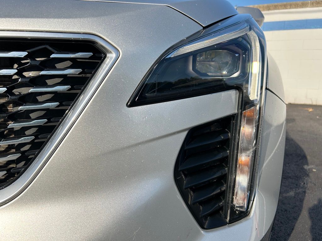 Thumbnail: 2021 Cadillac XT4 - 9