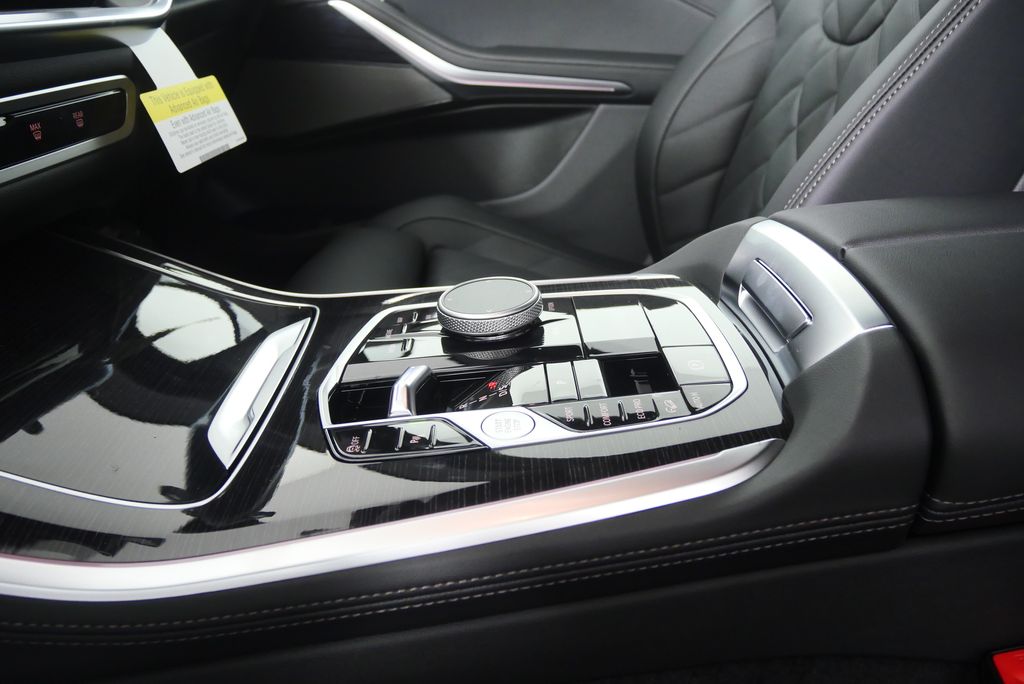 Thumbnail: 2026 BMW X5 - 22