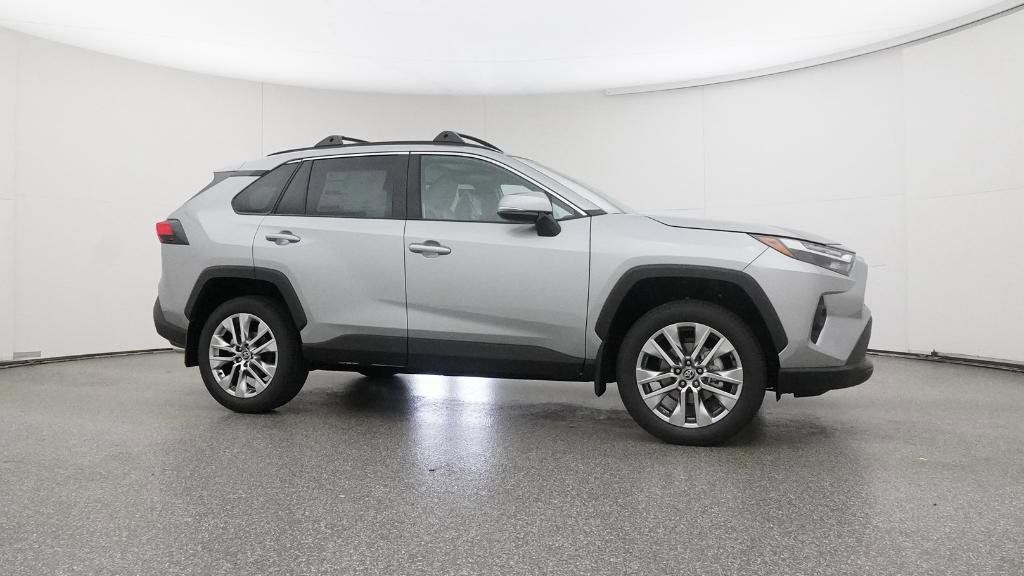 Thumbnail: 2025 Toyota RAV4 - 23