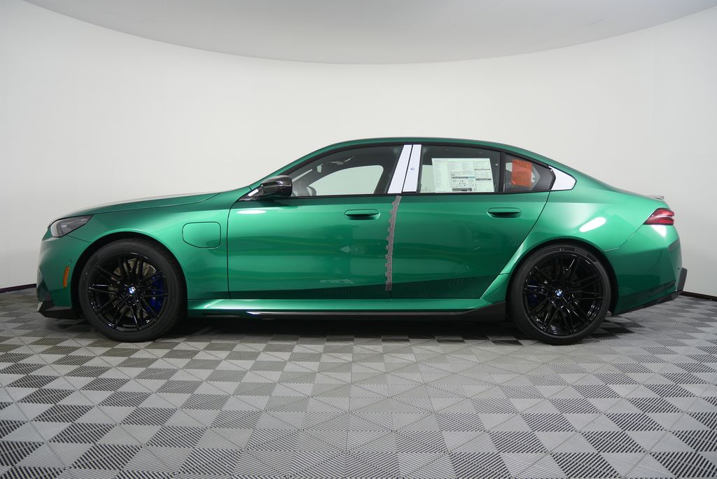 Thumbnail: 2026 BMW M5 - 8