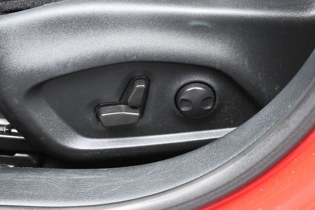 Used 2022 Redline Pearlcoat Jeep High Altitude image 12