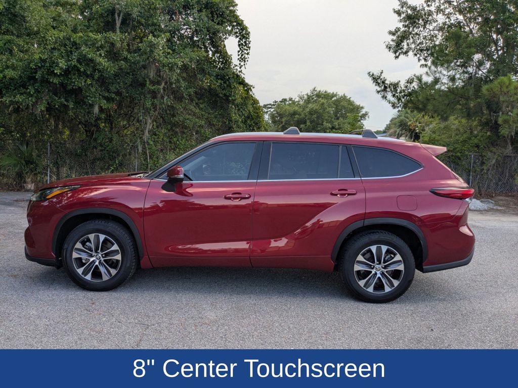 2022 Toyota Highlander Hybrid XLE