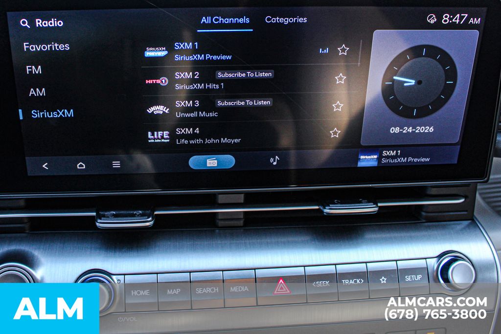 Used 2025 Black Hyundai SEL image 30