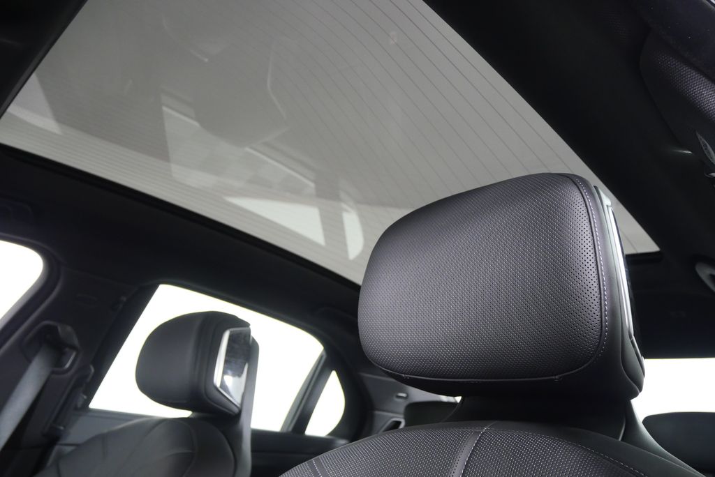 Thumbnail: 2025 BMW 7 Series - 12