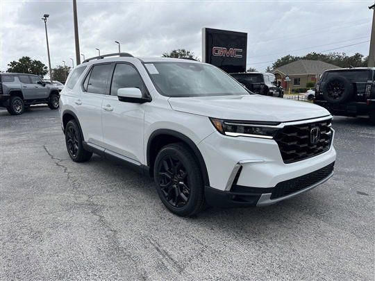 new 2025 Honda Pilot car, priced at $49,553