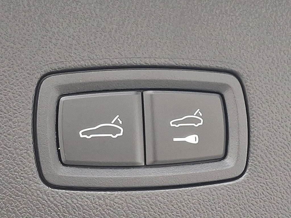 Thumbnail: 2025 Porsche  - 30