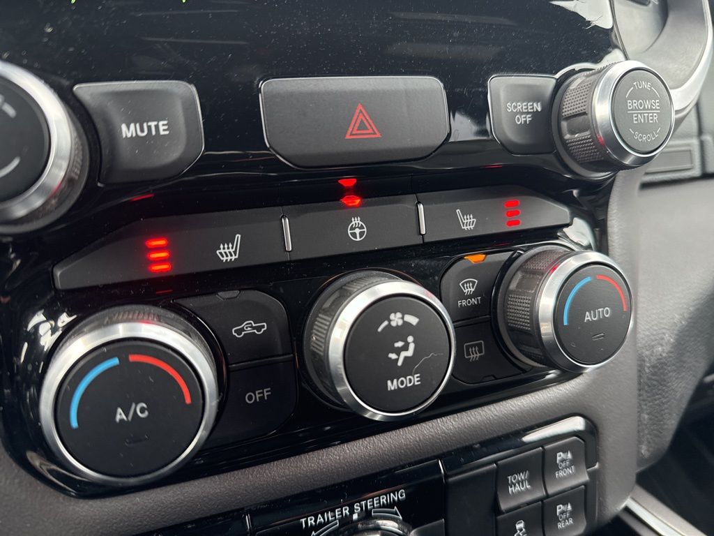 Certified Used 2022 Blue Ram Big Horn/Lone Star image 60