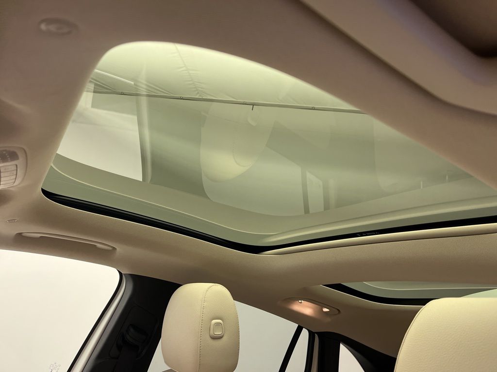 Thumbnail: 2023 Mercedes-Benz GLA - 25