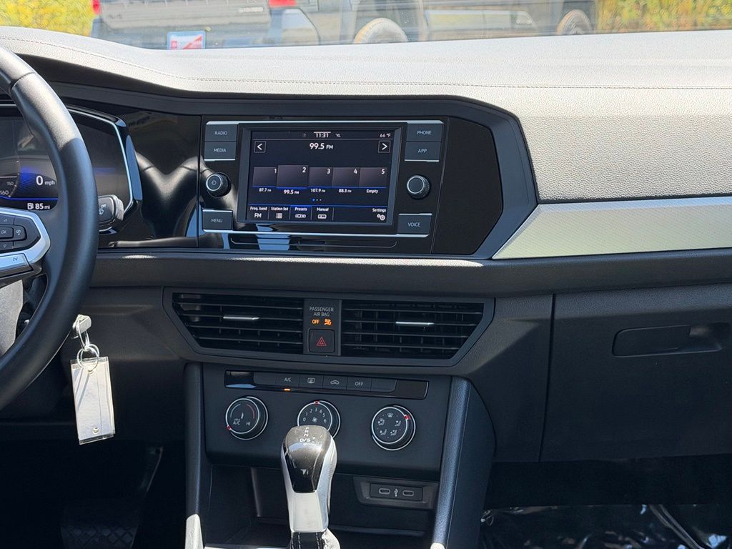 Used 2024 Volkswagen Jetta Sedan