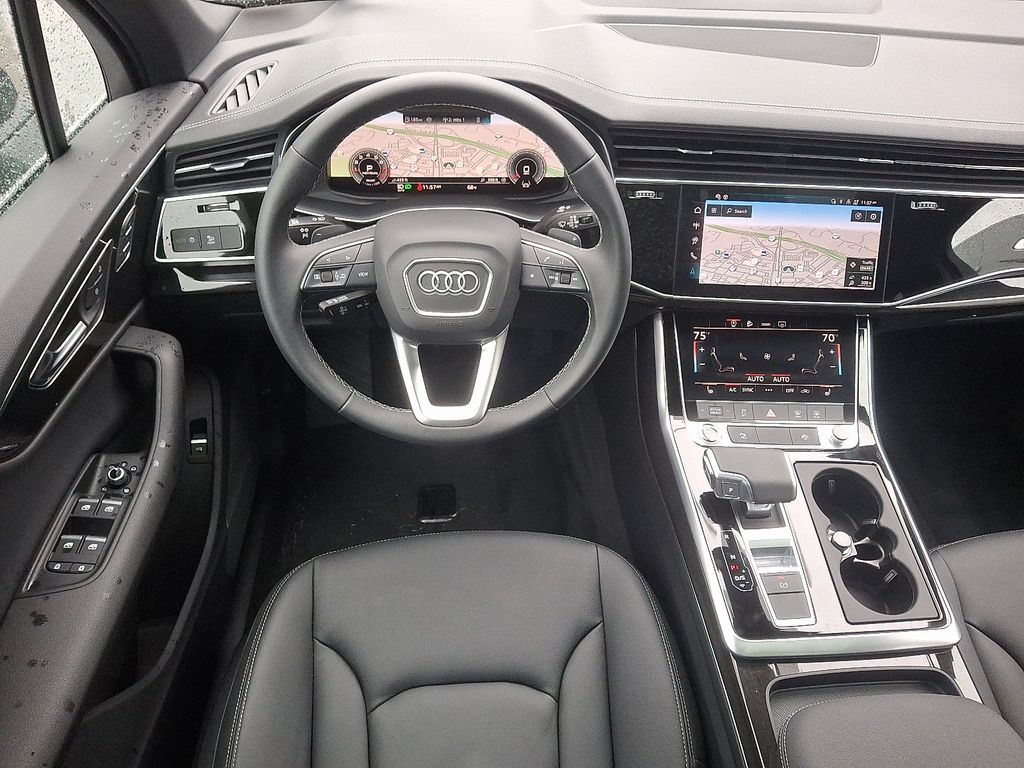 2025 Audi Q7 Premium 11