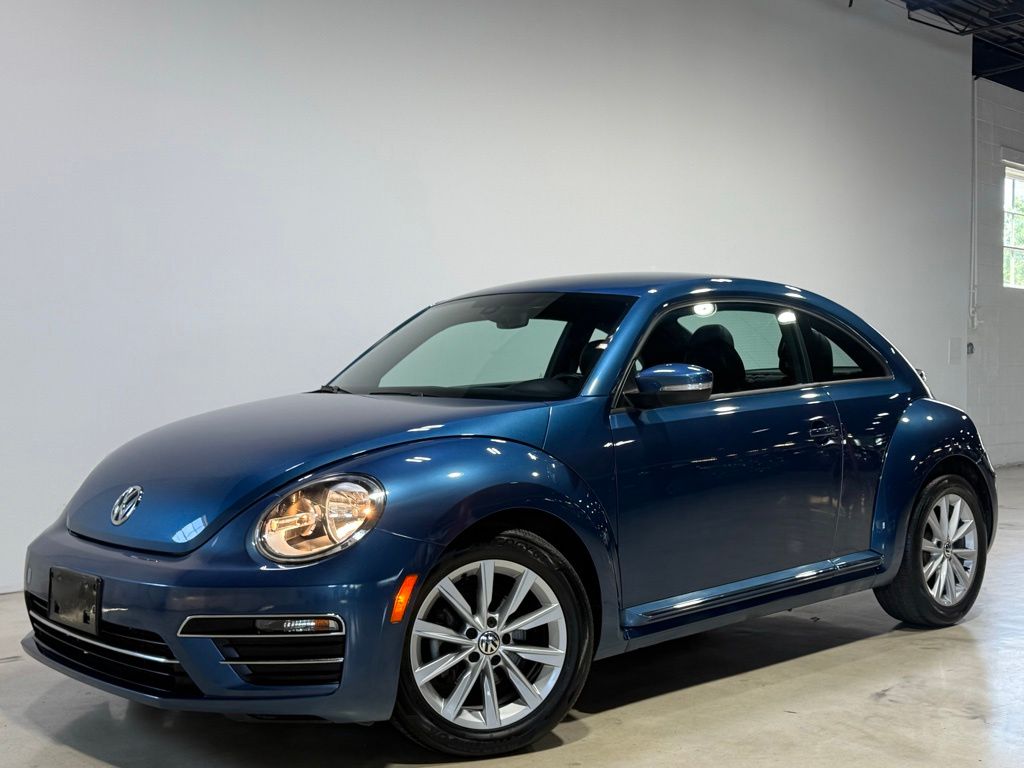 Blue 2017 Volkswagen Beetle 1.8T SE Hatchback Front-Wheel Drive 6-Speed Automatic