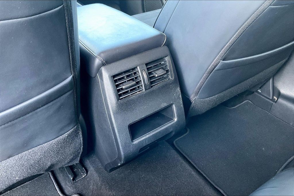 2025 Mitsubishi Outlander SE - 10