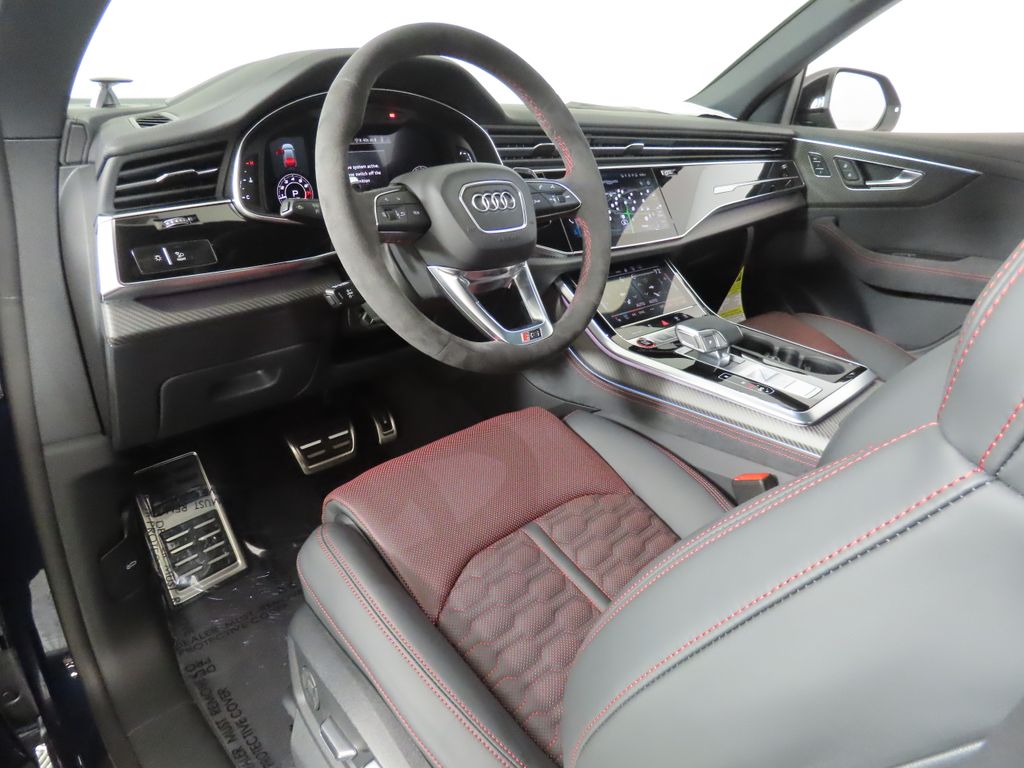 Thumbnail: 2026 Audi RS Q8 - 25