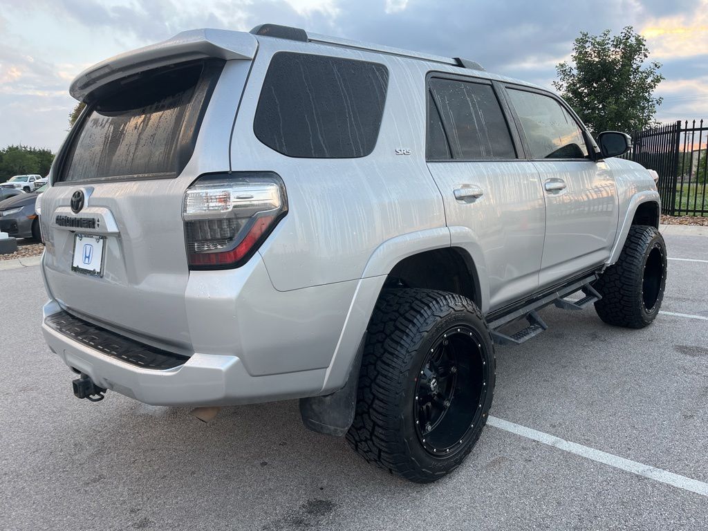 Thumbnail: 2022 Toyota 4Runner - 4