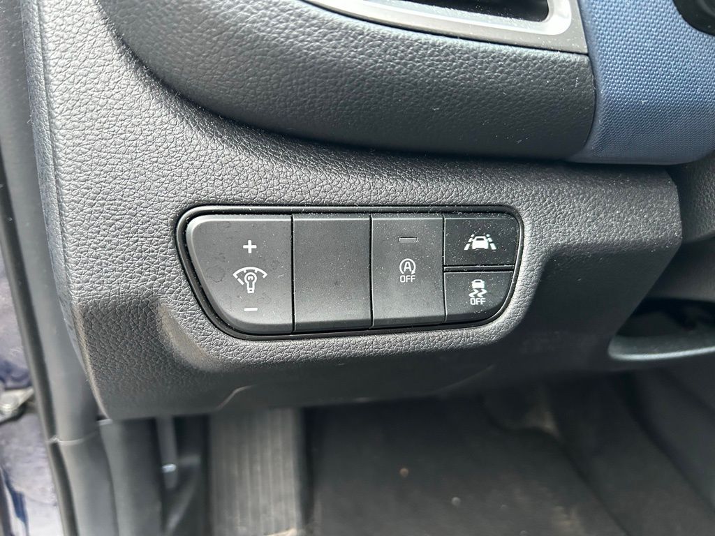 Thumbnail: 2023 Kia Seltos - 17