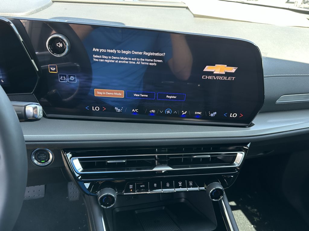 new 2026 Chevrolet Traverse car, priced at $38,295
