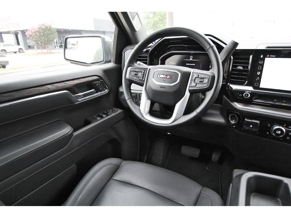 2025 GMC Sierra 1500 SLT - 7