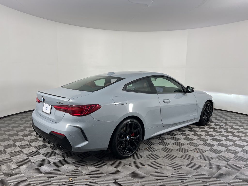 Thumbnail: 2026 BMW 4 Series - 5