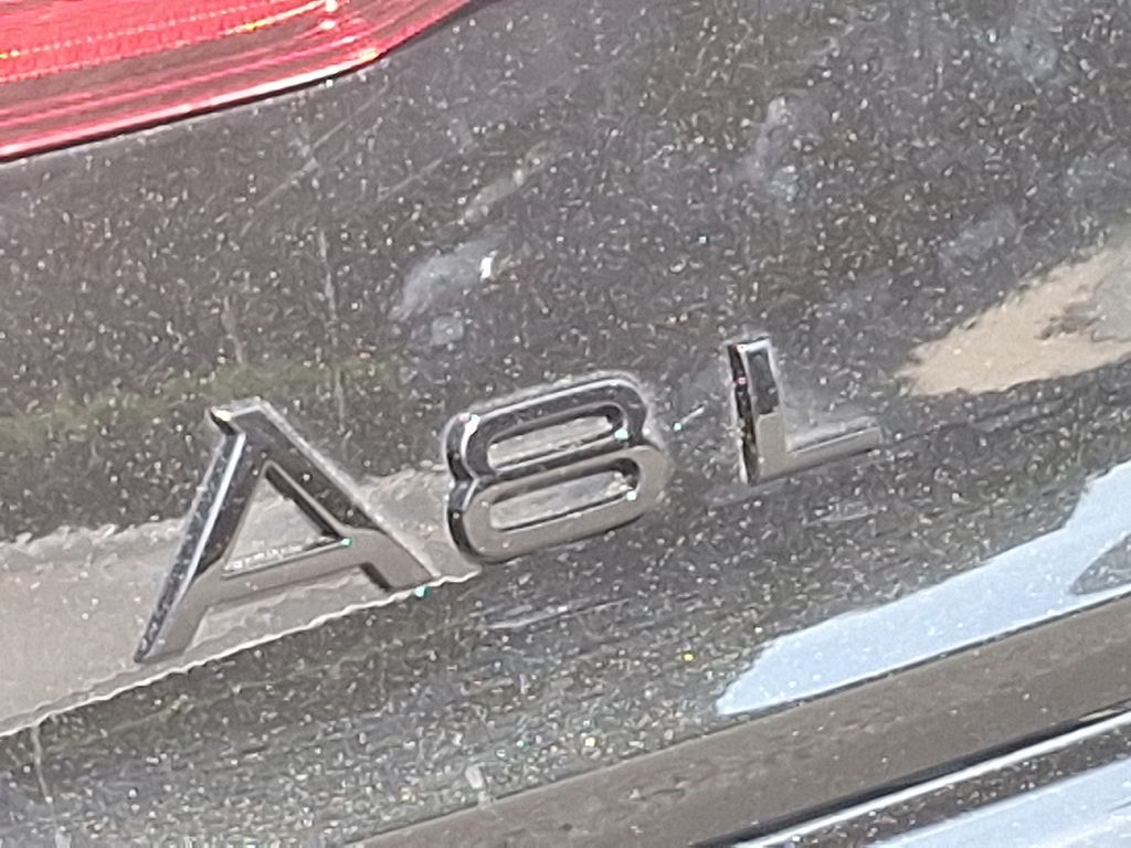 2022 Audi A8 L 32
