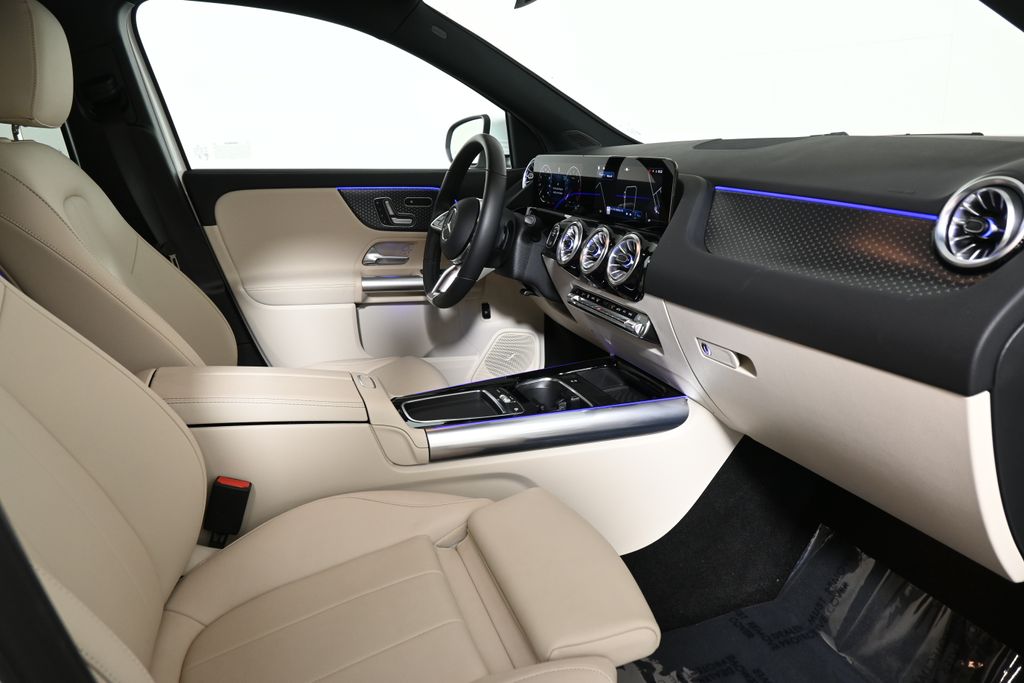 Thumbnail: 2025 Mercedes-Benz GLA - 27
