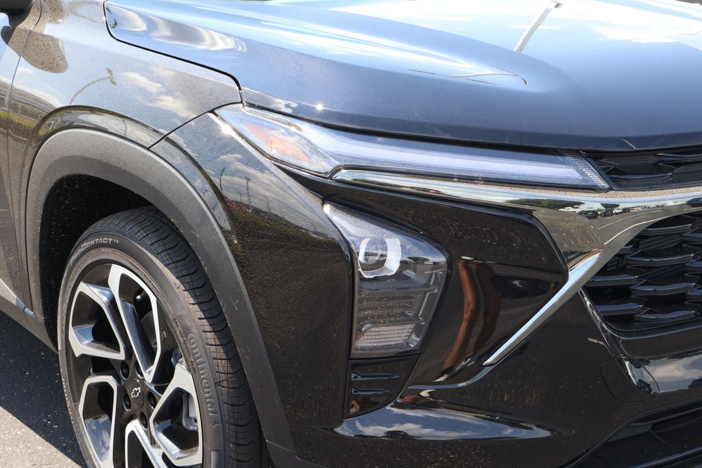 Thumbnail: 2025 Chevrolet Trax - 4