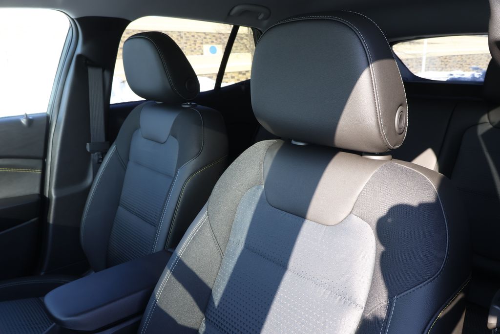 Thumbnail: 2026 Chevrolet Trax - 15