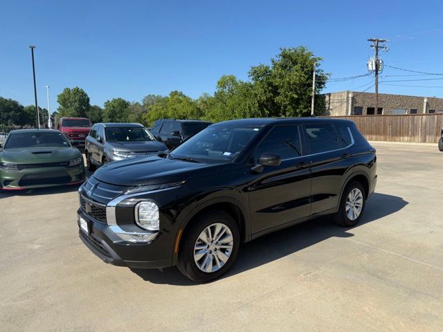 Black Diamond 2026 Mitsubishi Outlander SUV / Crossover Front-Wheel Drive Continuously Variable Transmission