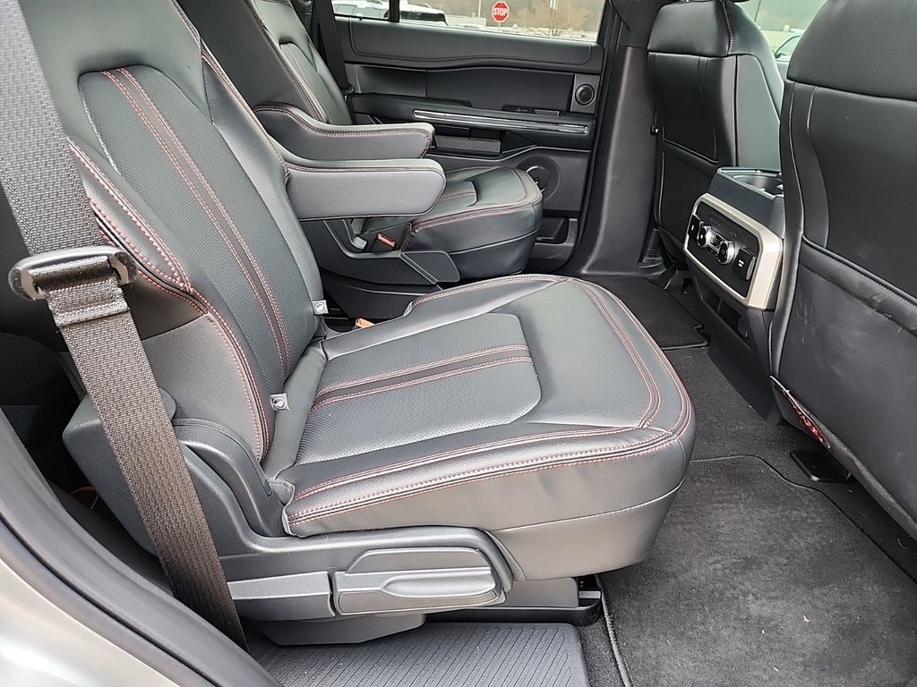 2024 Ford Expedition Limited photo