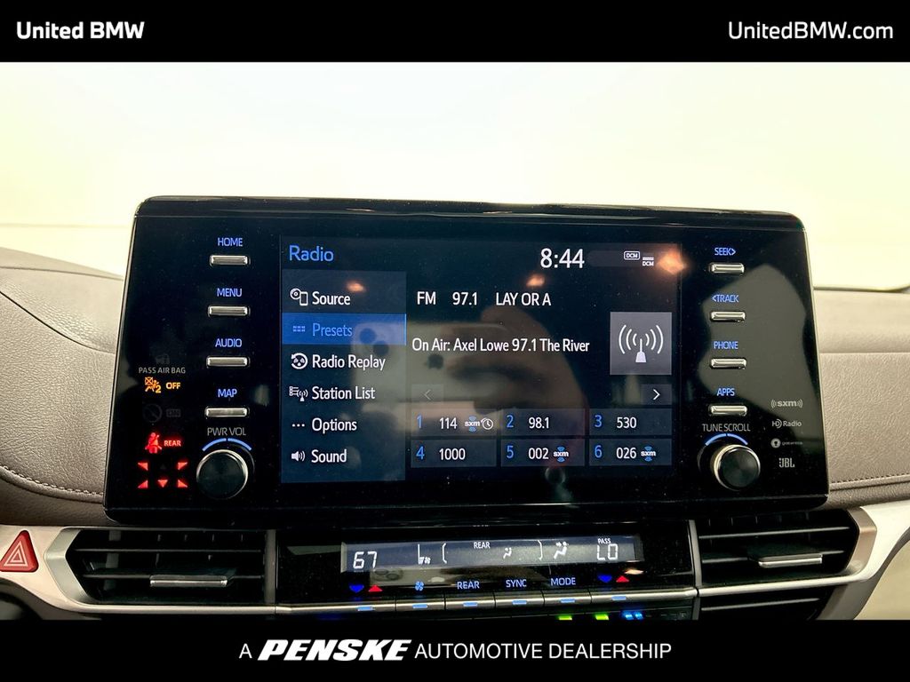 2023 Toyota Sienna Platinum 16