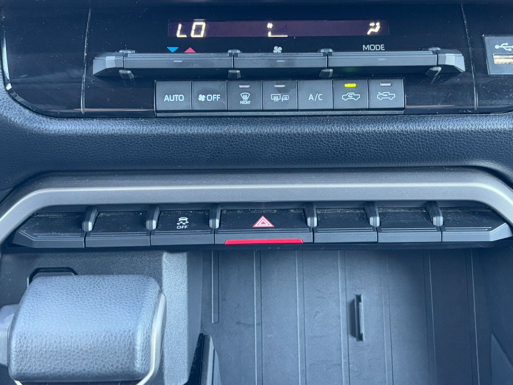 Thumbnail: 2022 Toyota Tundra - 17