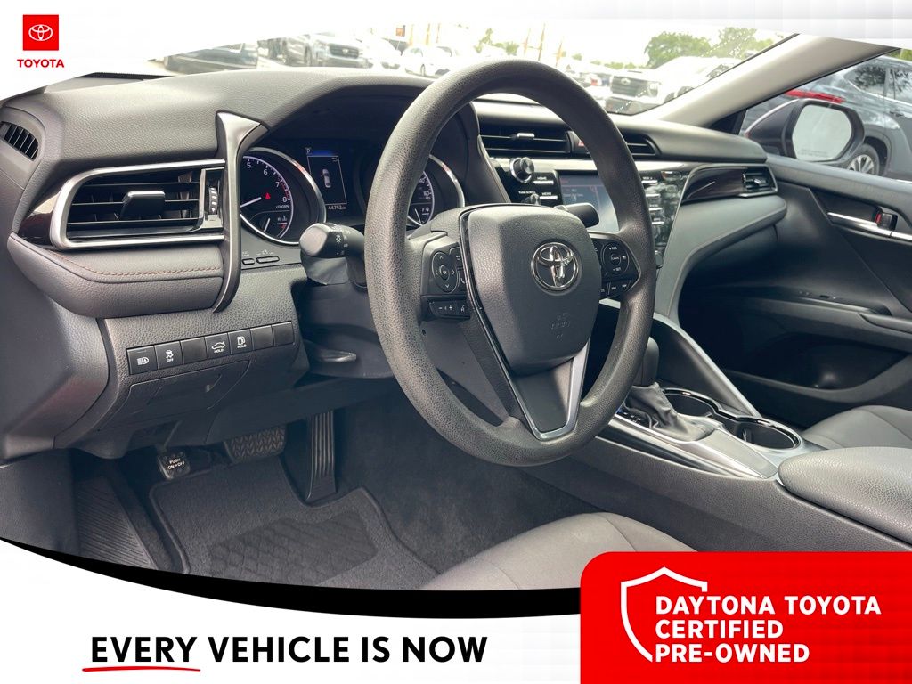 2020 Toyota Camry LE - Photo 23
